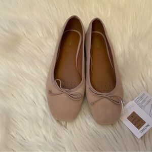 GEOX Marsilea Ballerinas Shoes - NWT - Beige Suede - Size 35